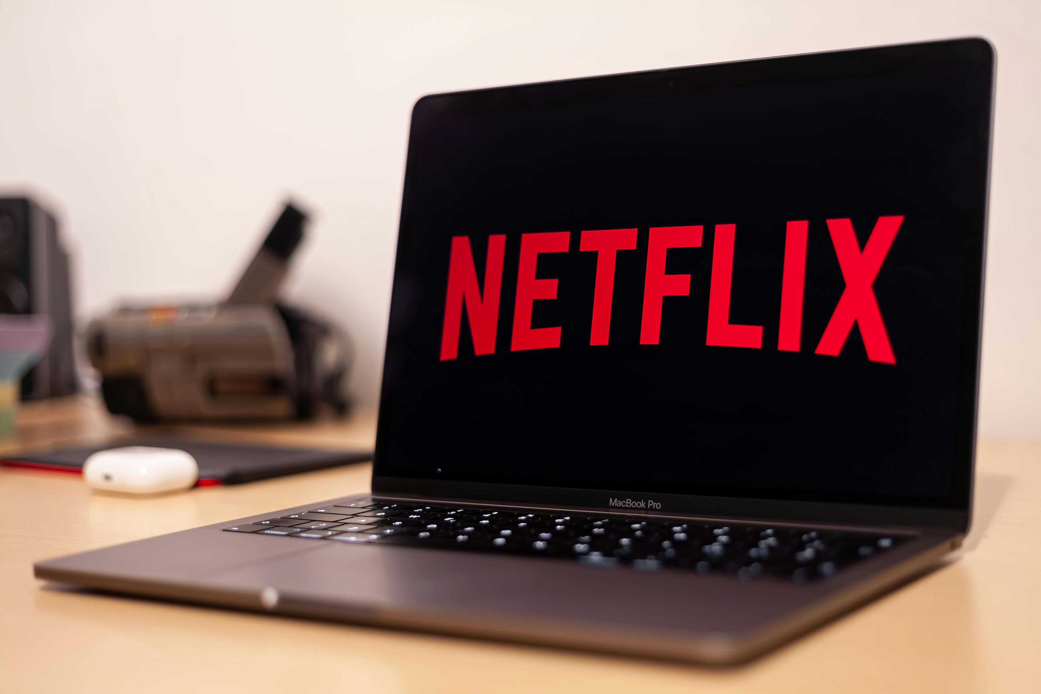 cómo descargar películas en Netflix en una computadora portátil