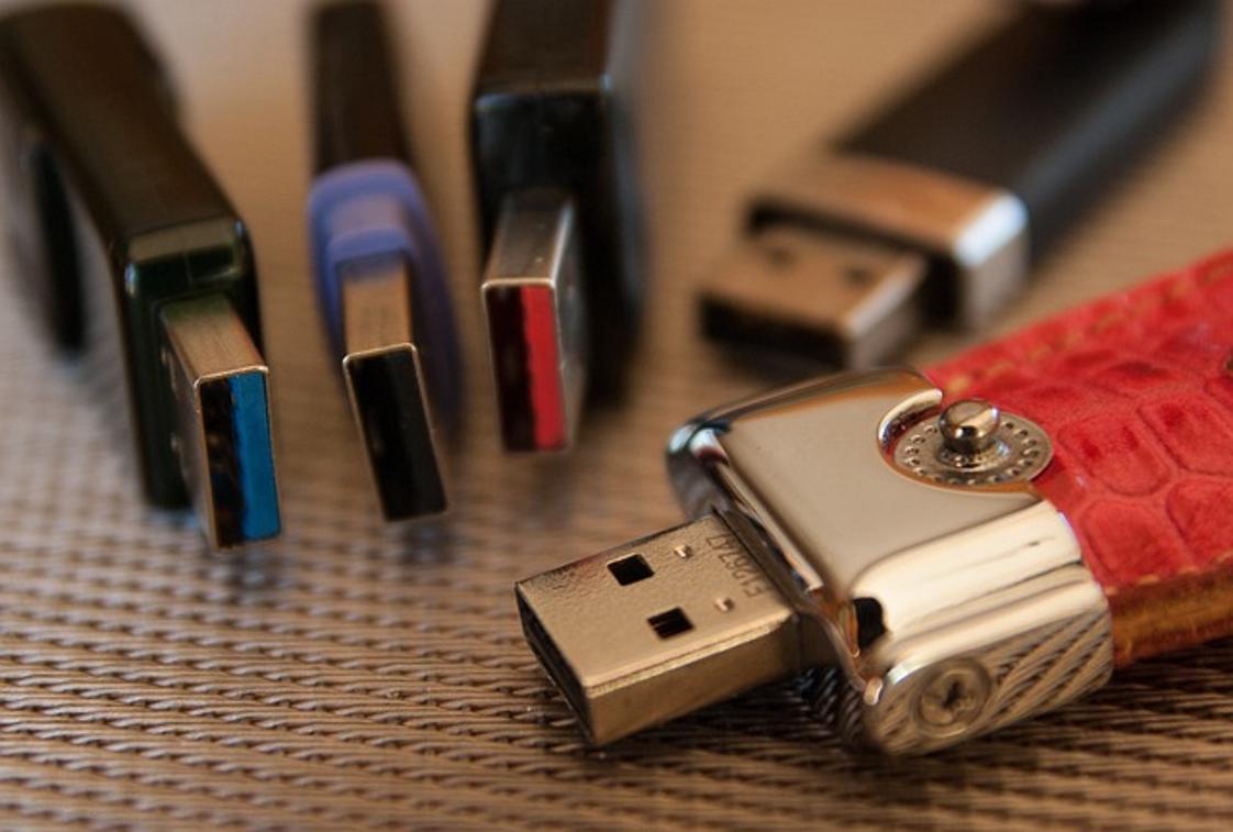 آخر جهاز USB قمت بتوصيله بهذا الكمبيوتر تعرض لخلل